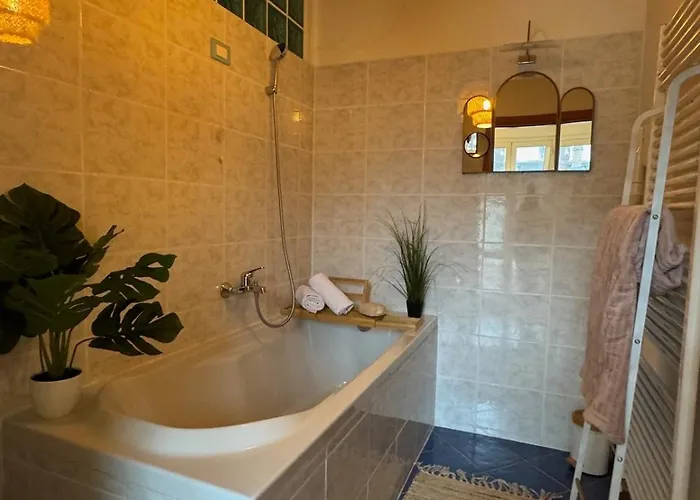 Wisteria Piemonte Nyaraló *